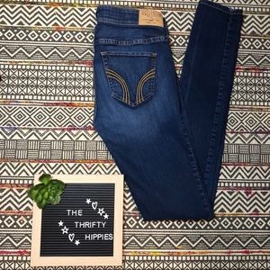 SOLD🌻Hollister Super Stretchy Skinny Jeans